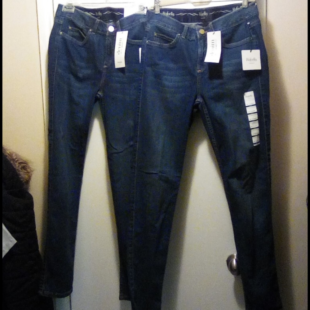 2 pairs of jeans